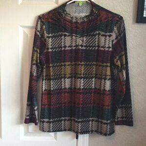 Soft knit long sleeve top.